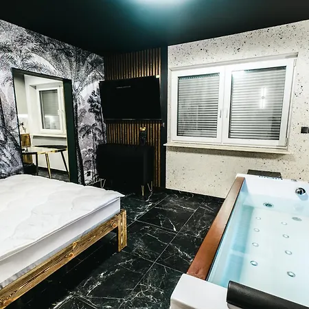 Zlota Grota Апартаменты *